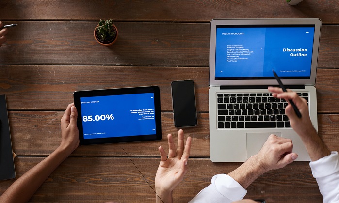 Data Analytics Companies vs Freelancers